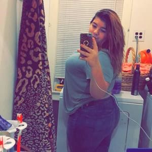 Meet your Posher, Alexis